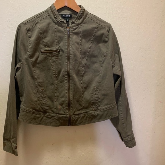 TORRID CROPPED MILITARY JACKET SIZE 0X - Picture 3 of 7